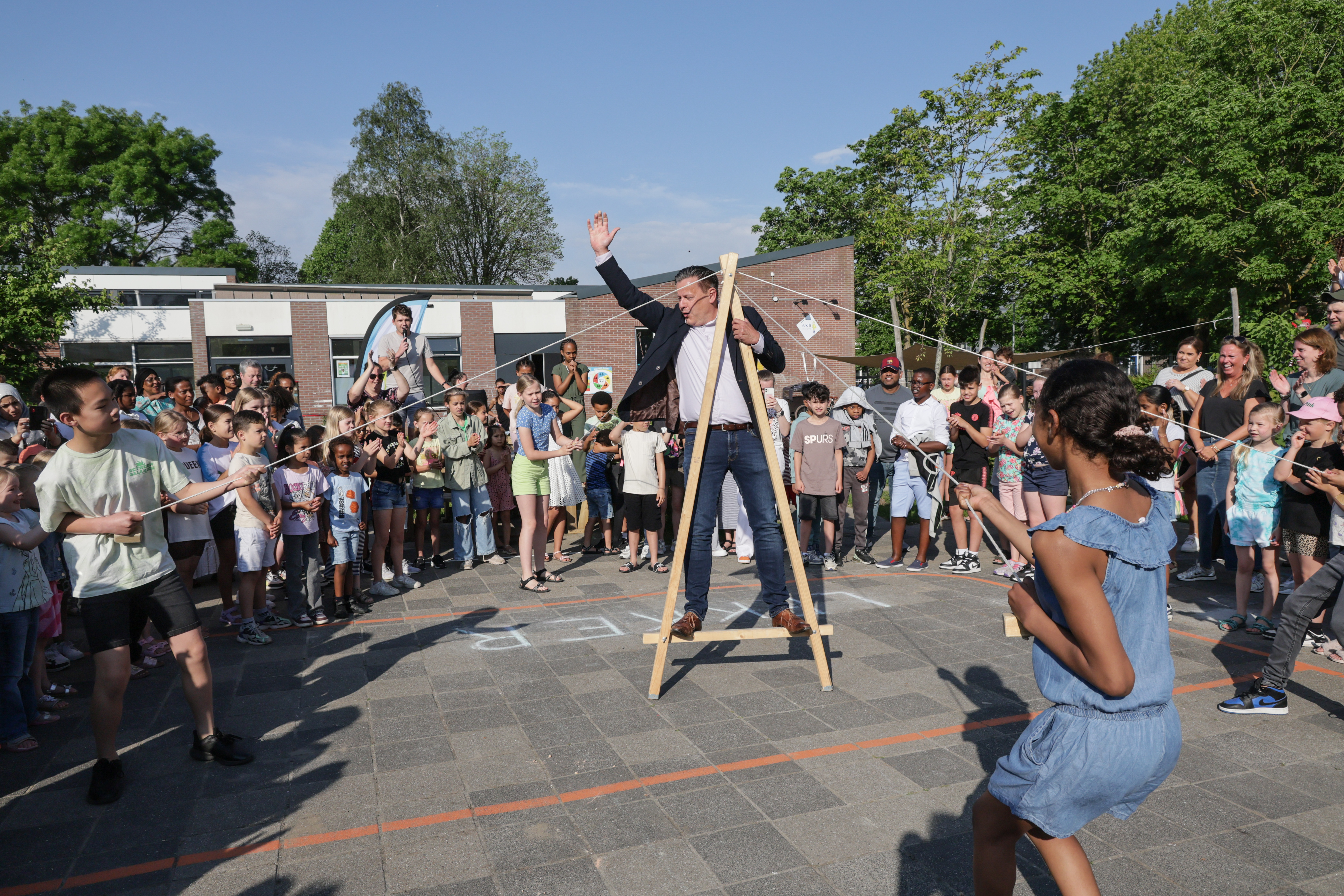 Beweegwijs opening IKC de Ceder